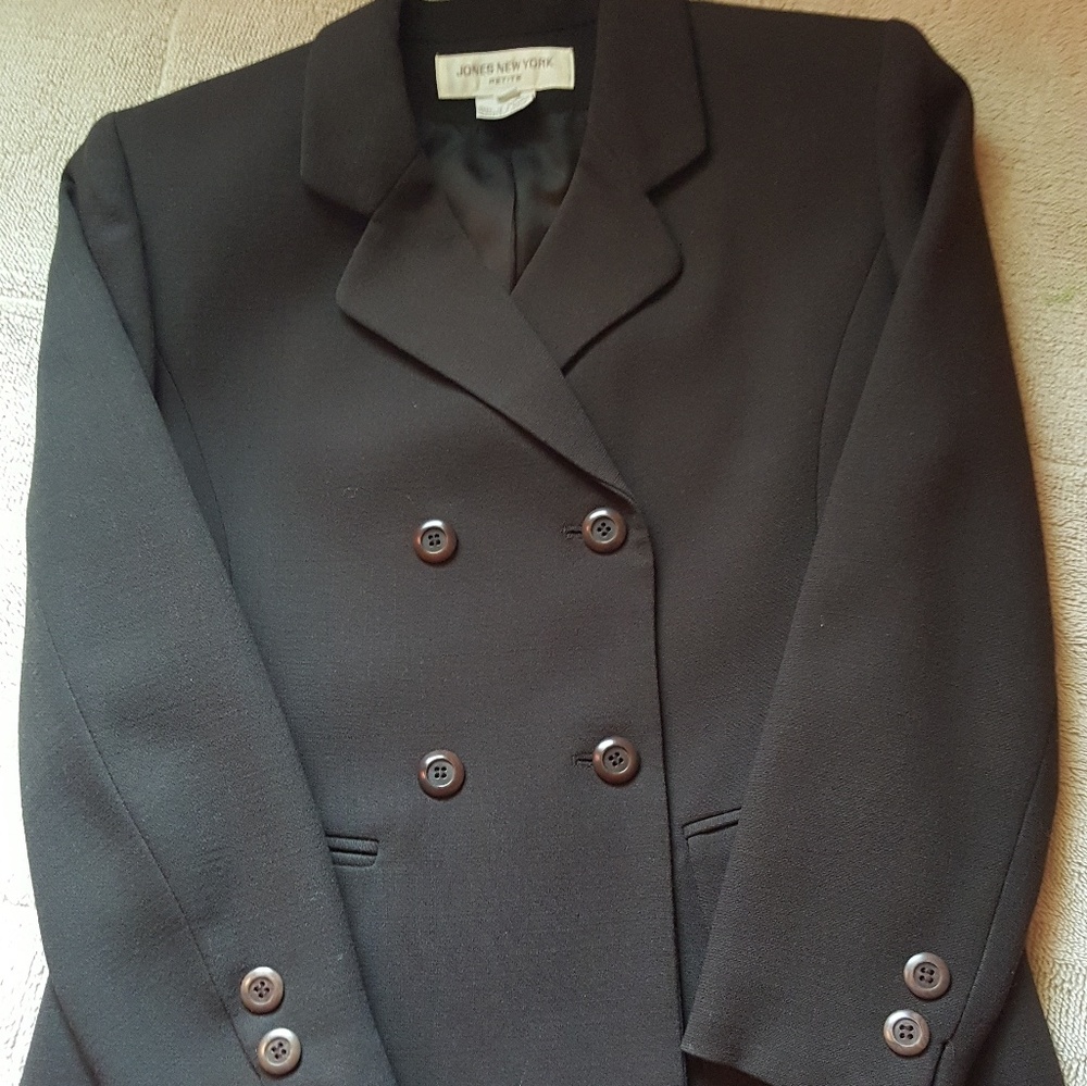 Beautiful, classic brown Jones New York Jacket